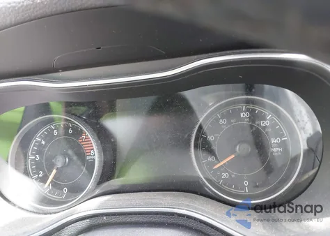 2021 Jeep Cherokee Trailhawk 4X4 z USA, uszkodzony, nr VIN 1C4PJMBX1MD172954